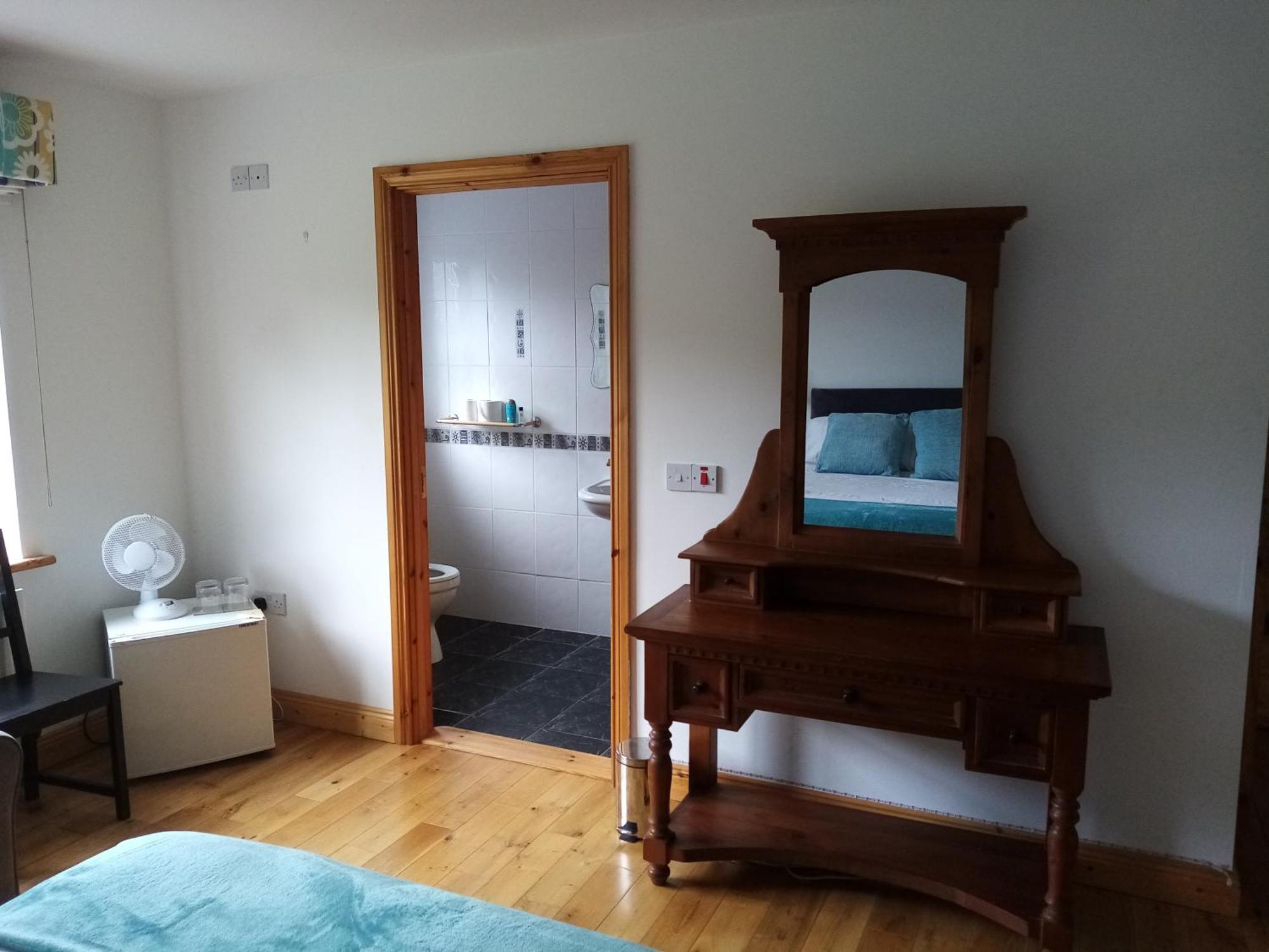 Farnaught House Apartamento Westport Exterior foto